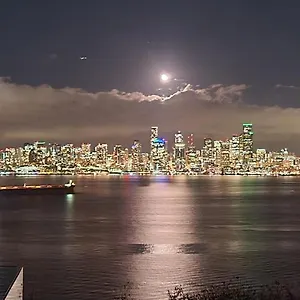 Apartment 180 Degree, Unobstructed Bluff View!, Seattle