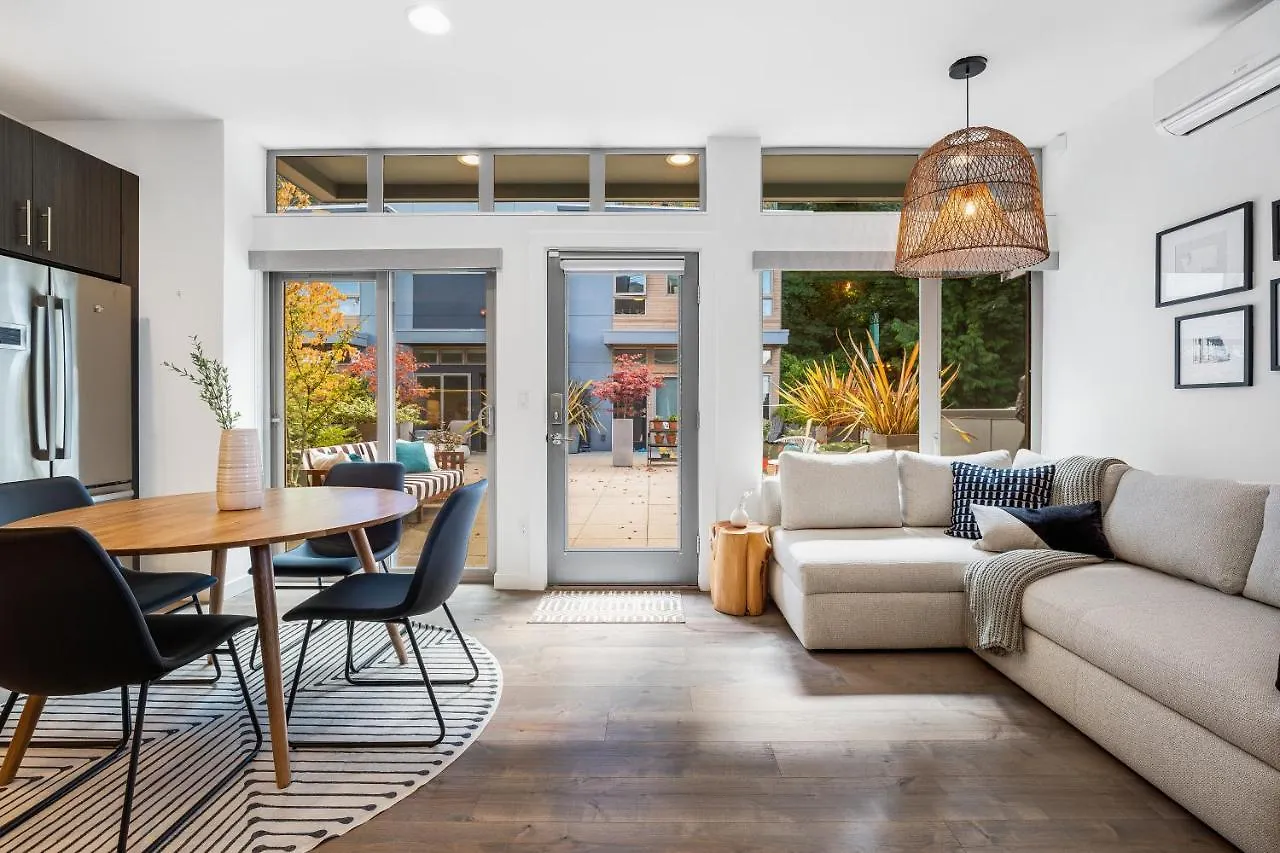 Alki Beach Escape Romantic Waterfront Getaway For 2 Seattle