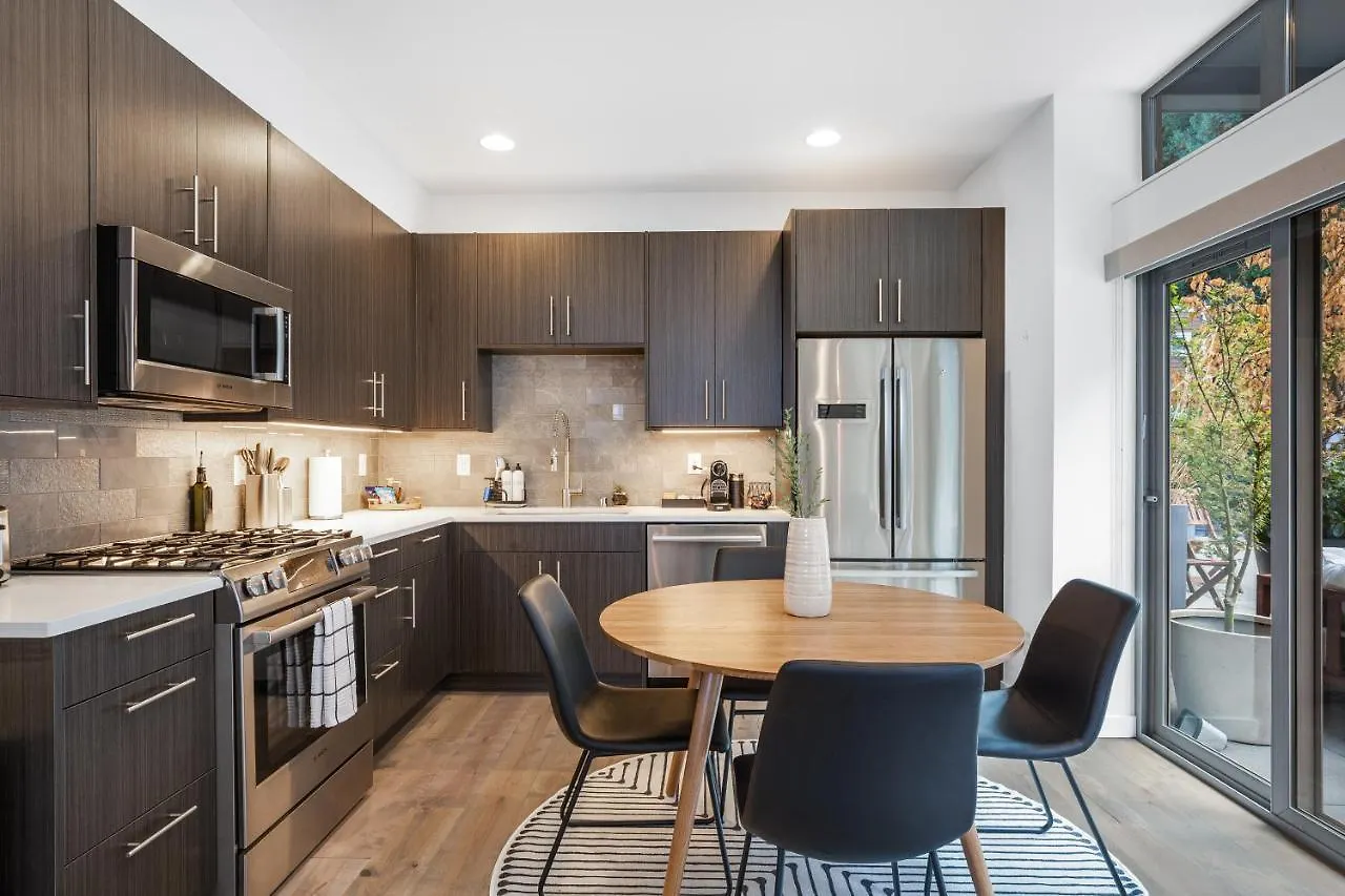 Alki Beach Escape Romantic Waterfront Getaway For 2 Seattle Holiday home