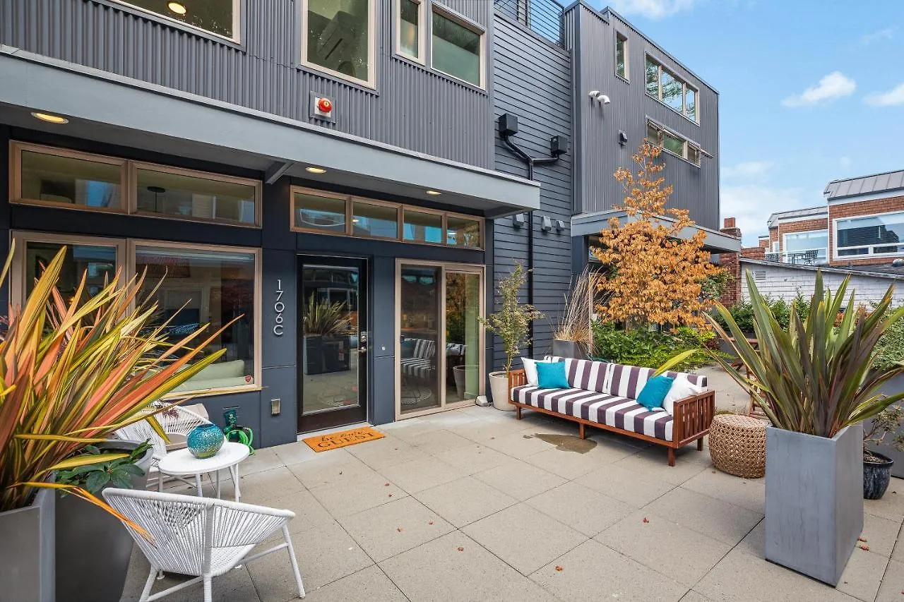 Alki Beach Escape Romantic Waterfront Getaway For 2 Seattle