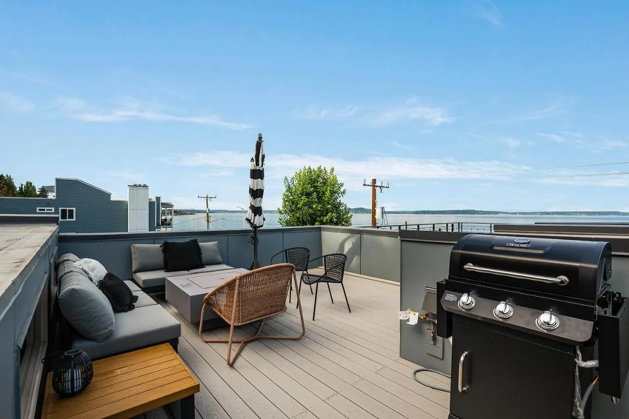 Alki Beach Escape Romantic Waterfront Getaway For 2 Seattle Holiday home
