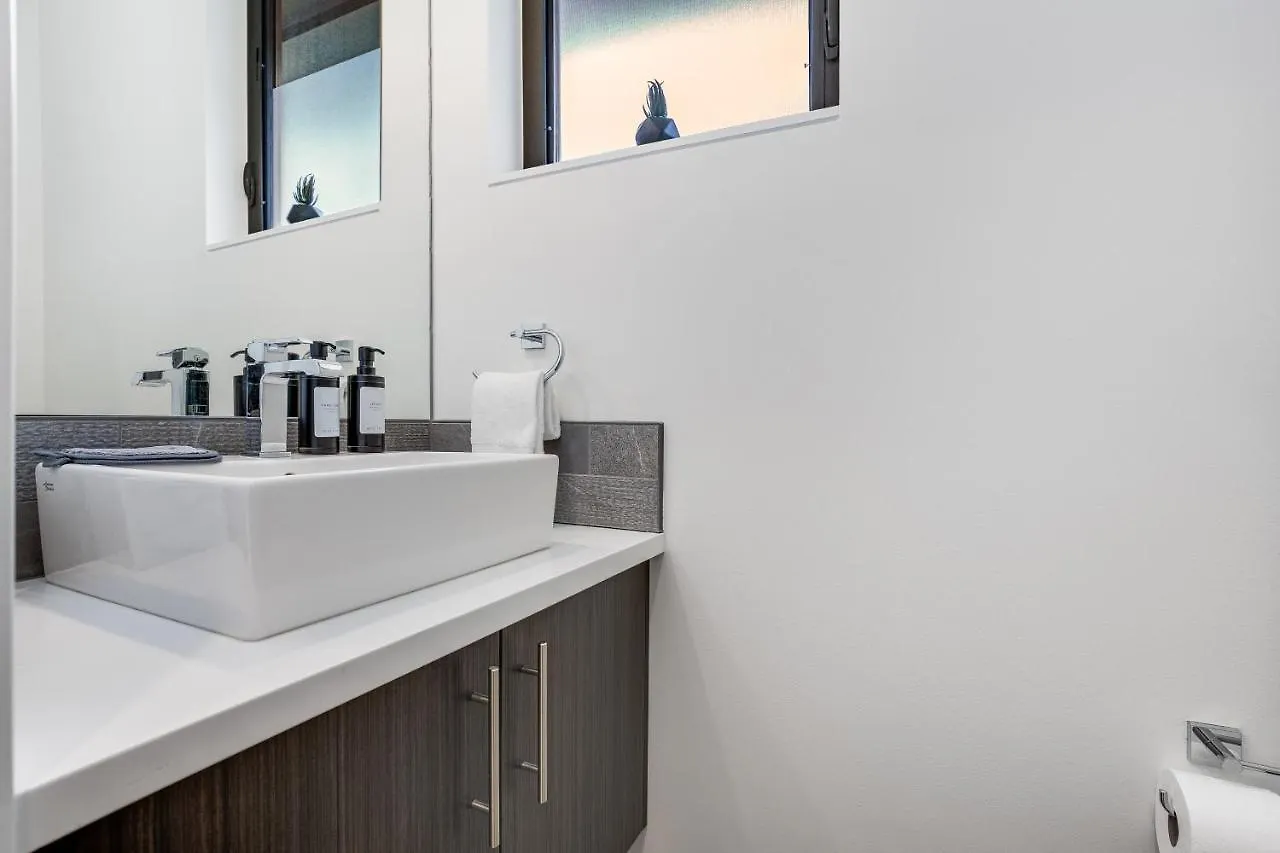 Holiday home Alki Beach Escape Romantic Waterfront Getaway For 2 Seattle